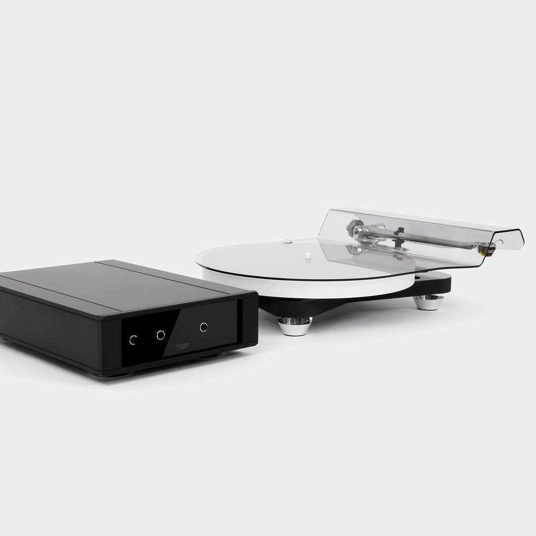 Rega Naia Reference Turntable