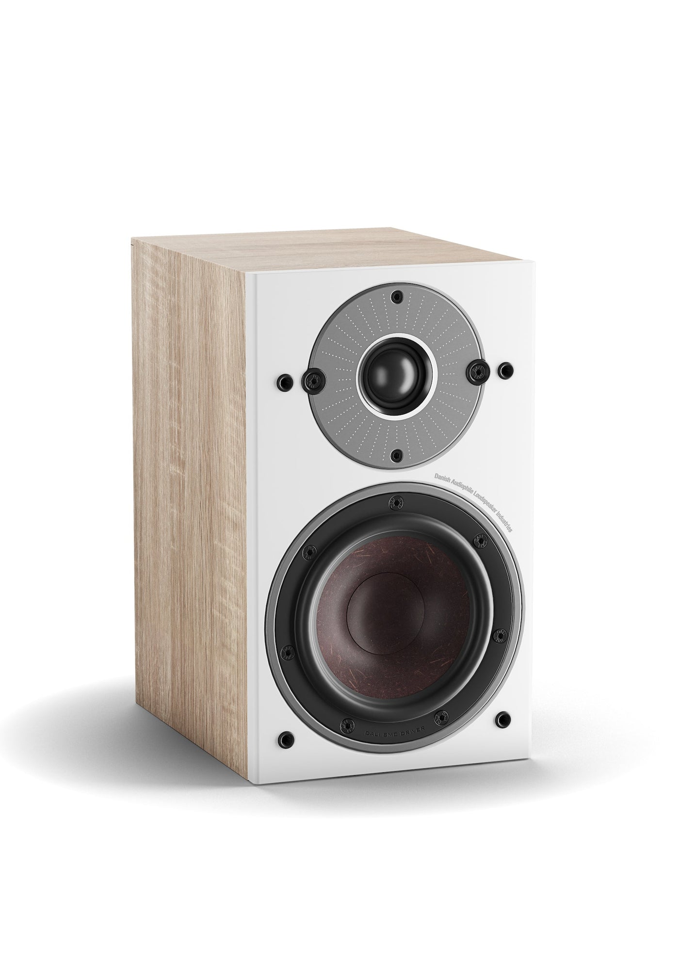 The Dali Oberon 1 C loudspeakers are a fantastic bookshelf speaker intended for smaller rooms where space is more modest.