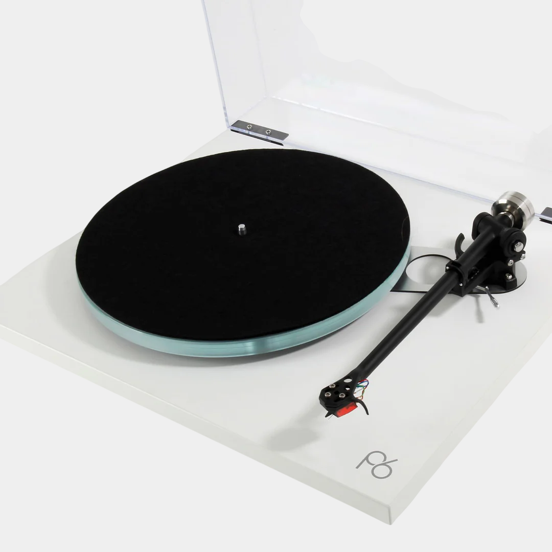 Rega Planar 6 Turntable