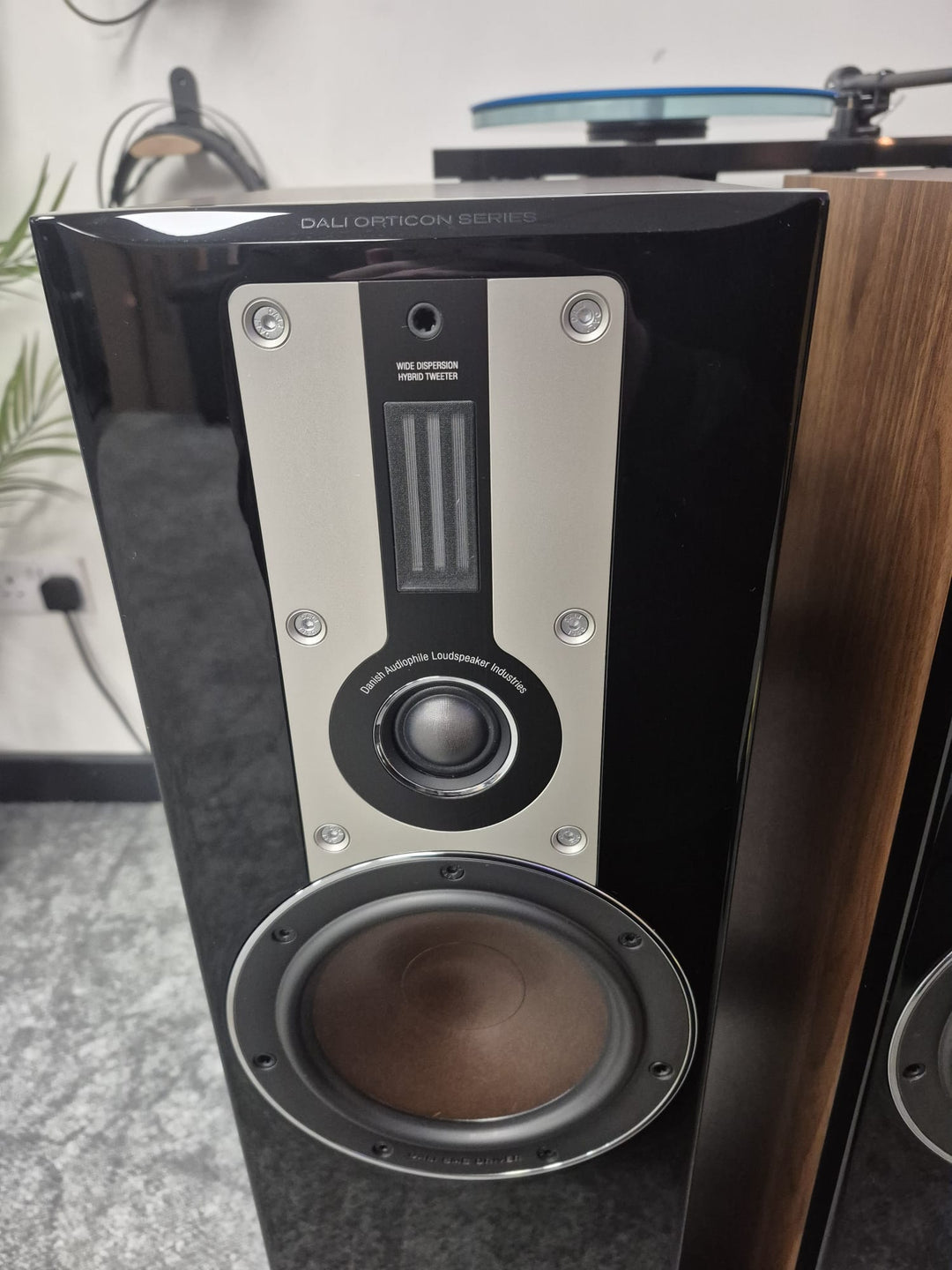 Dali Opticon 5 MK1 Floorstanding Loudspeakers - Pre-Owned