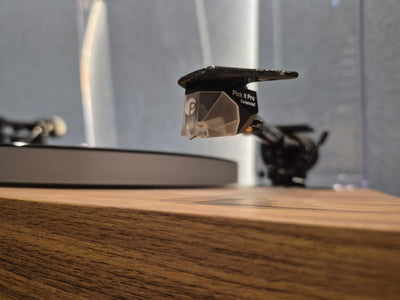 Pro-Ject X1 B Turntable - Pre-Owned