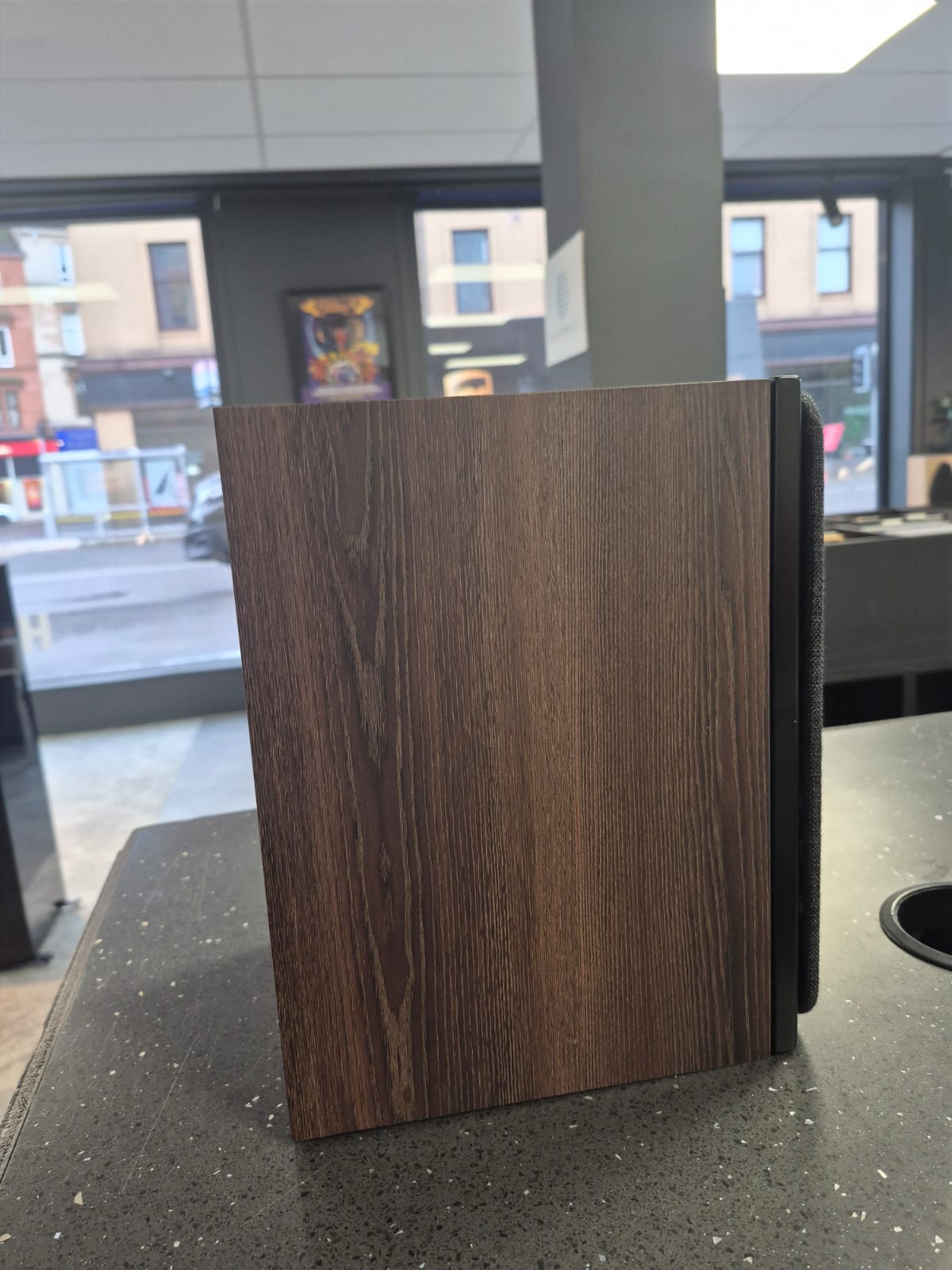 Dali Oberon 1 Bookshelf Loudspeakers - Pre-Owned