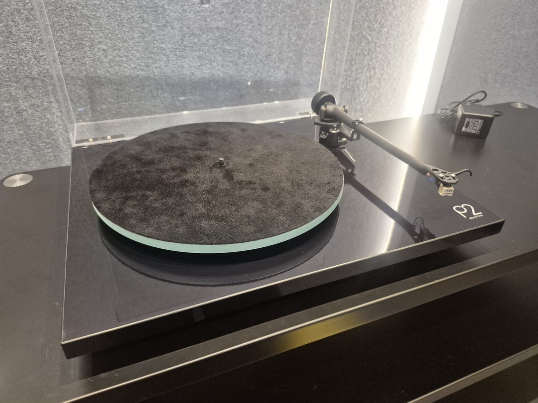 Rega Planar 2 Turntable - Pre-Owned