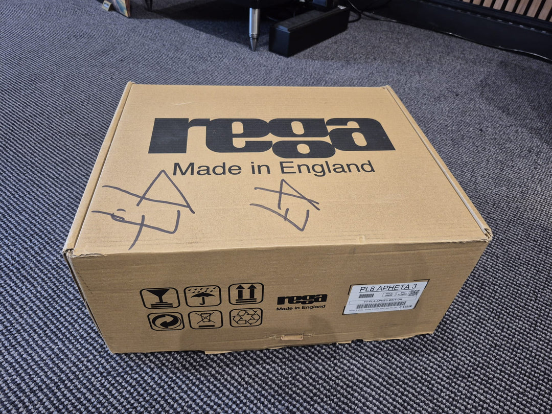 Rega Planar 8 Turntable - Pre-Owned