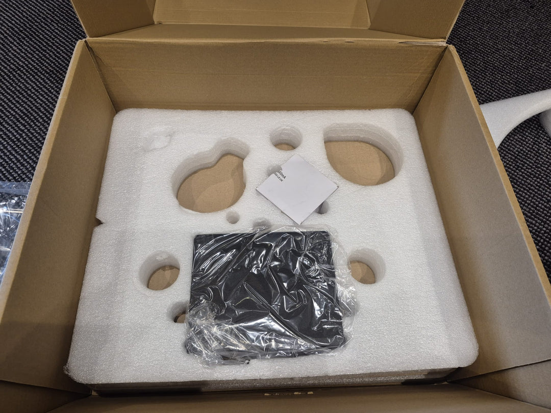 Rega Planar 8 Turntable - Pre-Owned