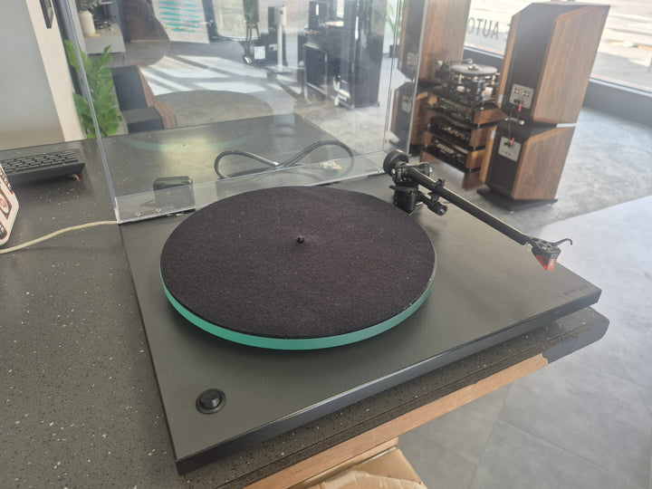 Rega RP3 Turntable with Ortofon 2M Bronze - Pre-Owned