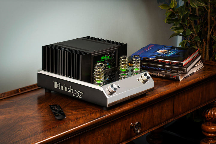 McIntosh MA252 Integrated Amplifier